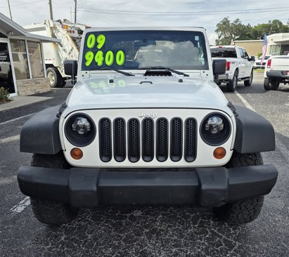 Used 2009 Jeep Wrangler X image 9