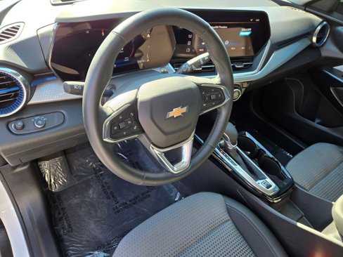 Used 2025 Chevrolet Trax LT w/ Driver Confidence Package image 11