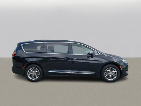 Used 2020 Chrysler Pacifica Limited image 12