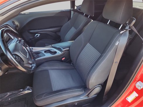 Used 2020 Dodge Challenger SXT image 24
