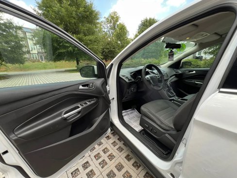 Used 2015 Ford Escape SE image 9