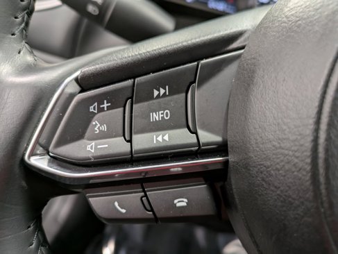 Used 2018 MAZDA MAZDA3 Touring image 16