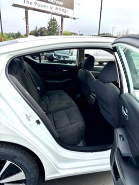 Used 2019 Nissan Altima 2.5 SV image 12