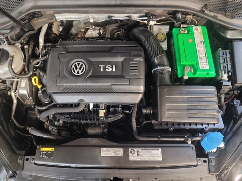 Used 2015 Volkswagen GTI SE image 30