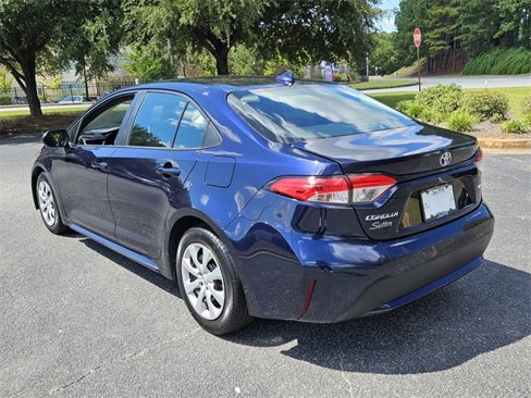Used 2021 Toyota Corolla LE image 10