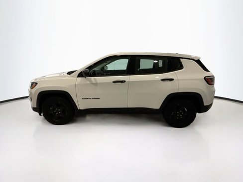 Used 2021 Jeep Compass Sport image 4