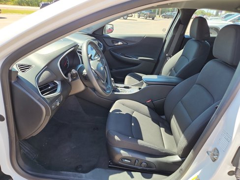 Used 2024 Chevrolet Malibu LT image 11