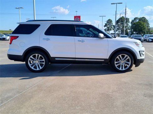 Used 2017 Ford Explorer Limited image 12