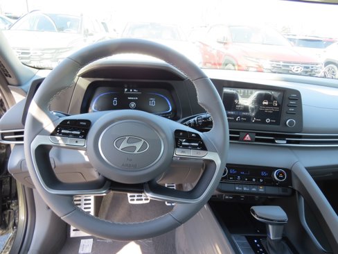 New 2025 Hyundai Elantra Sport image 11