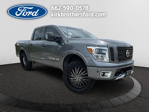 Used 2019 Nissan Titan PRO-4X w/ Pro-4x Utility Package image 4