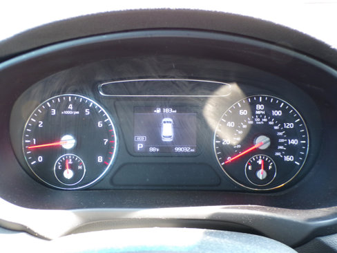Used 2020 Kia Sorento LX image 16