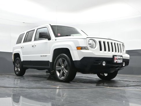 Used 2015 Jeep Patriot High Altitude image 36