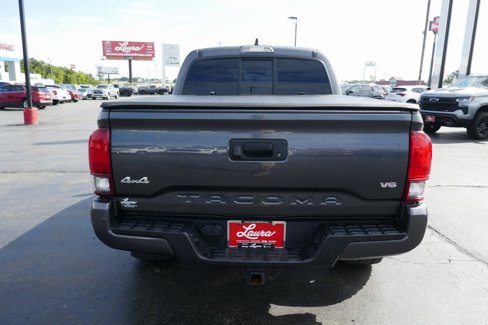 Used 2020 Toyota Tacoma SR image 6