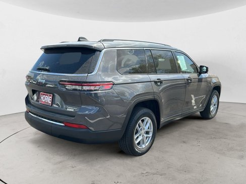 Used 2023 Jeep Grand Cherokee L Laredo image 6