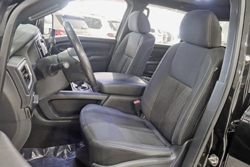 Used 2018 Nissan Titan SV w/ SV Convenience Package image 22