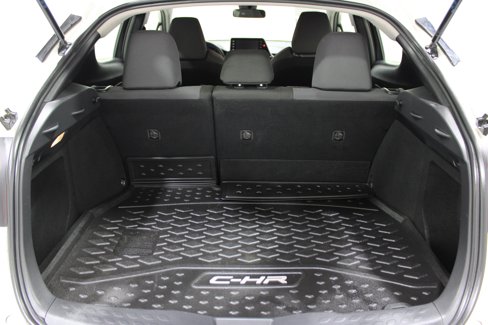 Used 2020 Toyota C-HR LE image 25