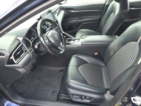 Used 2022 Toyota Camry SE image 8