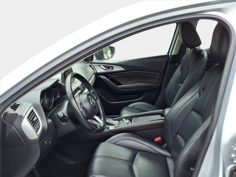 Used 2017 MAZDA MAZDA3 Touring image 11