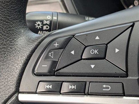 Used 2023 Nissan Altima 2.5 SV image 9