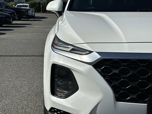 Used 2019 Hyundai Santa Fe SE image 10