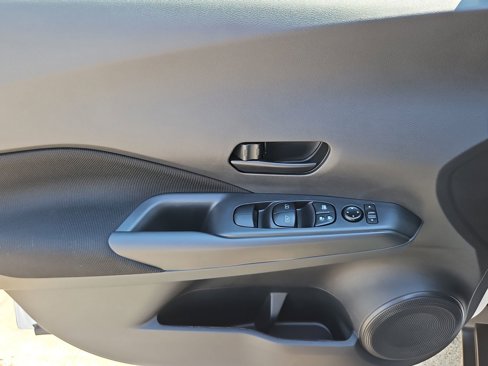 Certified 2024 Nissan Kicks S image 22