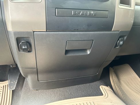 Used 2012 RAM 1500 Express image 20