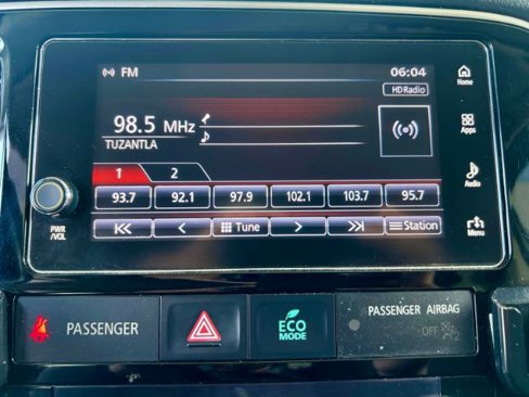 Used 2018 Mitsubishi Outlander SE image 14