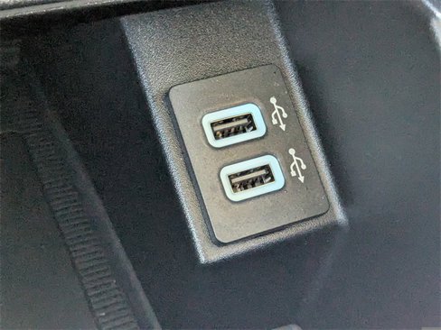 Used 2019 Ford Edge Titanium w/ Cold Weather Package image 21