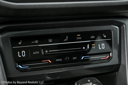 Used 2024 Volkswagen Tiguan SE w/ Panoramic Sunroof Package image 43