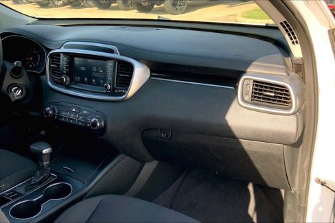 Used 2019 Kia Sorento L image 16