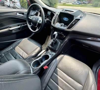 Used 2016 Ford Escape Titanium image 13