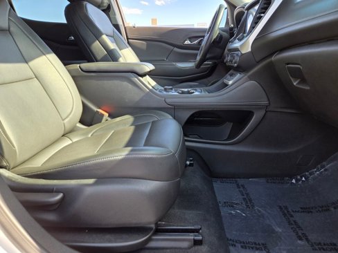 Used 2023 GMC Acadia SLT image 16