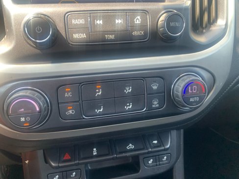 Used 2018 GMC Canyon SLE w/ SLE Convenience Package image 17