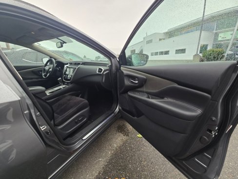 Used 2018 Nissan Murano SV image 10