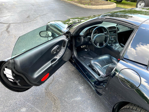 Used 1997 Chevrolet Corvette Coupe image 10