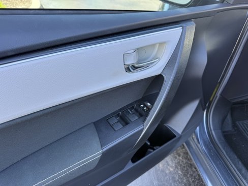 Used 2018 Toyota Corolla L image 9