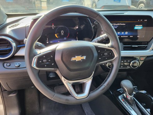 Used 2024 Chevrolet Trax LT w/ Driver Confidence Package image 21