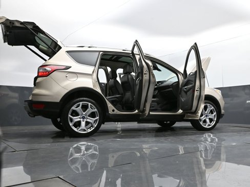 Used 2017 Ford Escape Titanium image 34