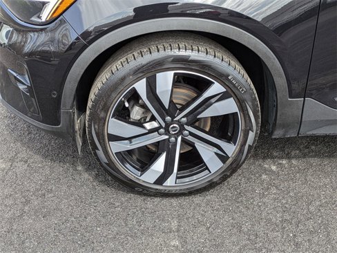 Used 2023 Volvo XC40 B5 Plus w/ Driver Assist Package image 7