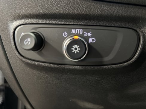 Used 2022 Chevrolet Equinox LT image 12