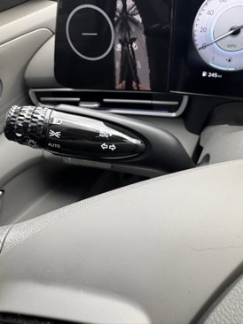 Used 2024 Hyundai Elantra SEL image 27