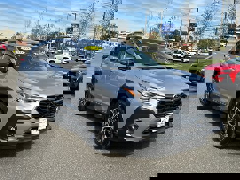 Used 2024 Subaru Crosstrek 2.0i Premium image 5