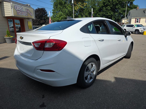 Used 2018 Chevrolet Cruze LS image 10