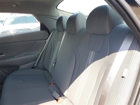 New 2025 Hyundai Elantra Sport image 7