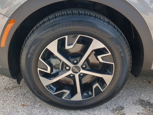 Used 2023 Kia Sportage EX image 10