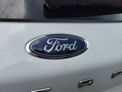 Used 2021 Ford Escape SE image 33