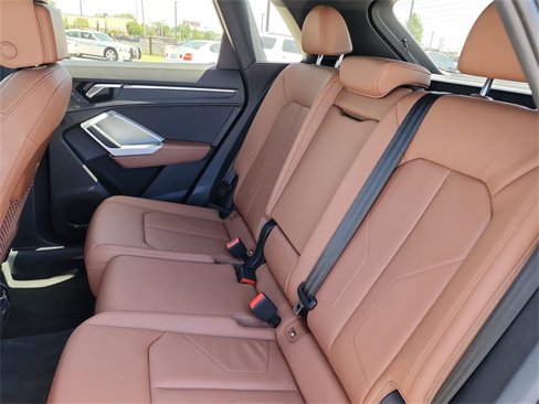 Used 2020 Audi Q3 2.0T Premium w/ Convenience Package image 27