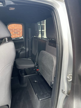 Used 2018 Toyota Tacoma TRD Sport image 7