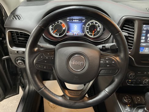 Used 2021 Jeep Cherokee Trailhawk w/ Sun, Sound & Nav Group image 18