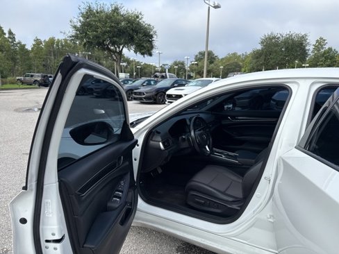 Used 2021 Honda Accord Sport image 12